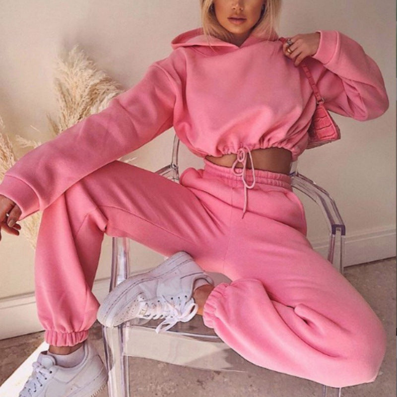 Lisa - Stylowy zestaw loungewear z krótką bluzą i spodniami dresowymi