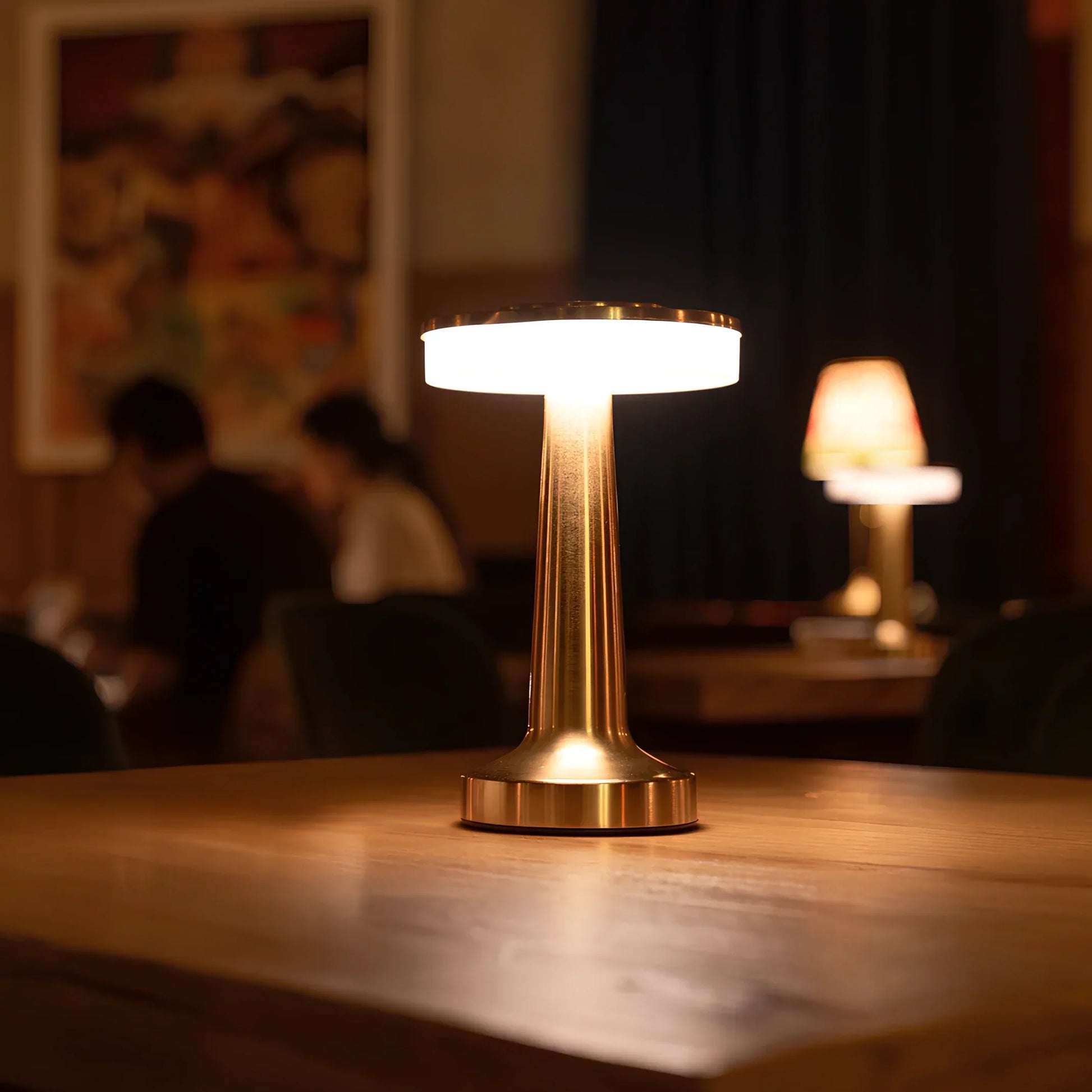 Retro Bezprzewodowa Lampa Stołowa - LumiBar