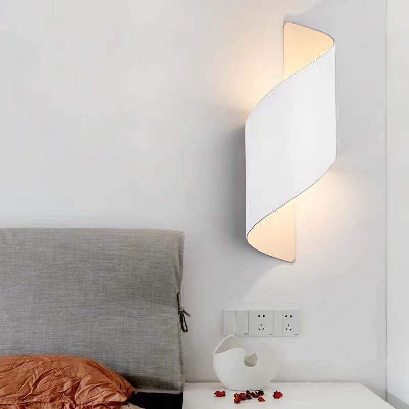 Nowoczesna lampa ścienna LED w kształcie spirali - TwistLight