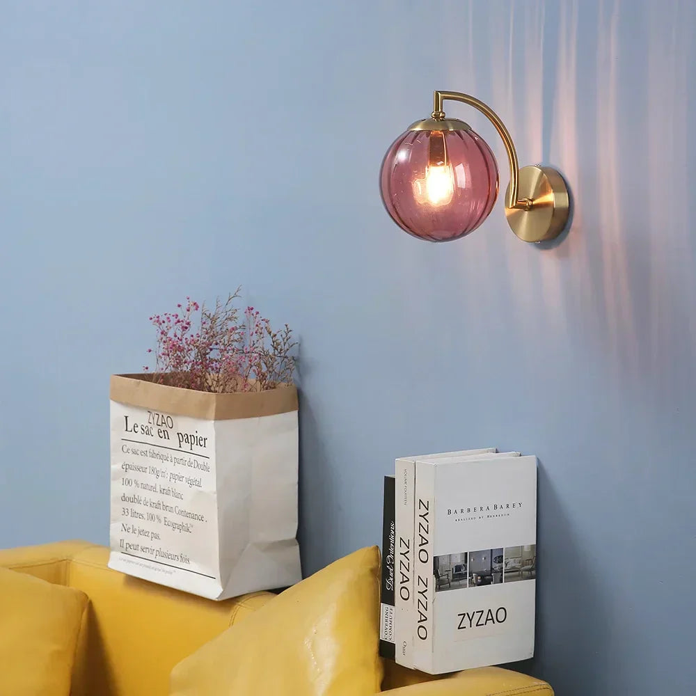 Nowoczesna lampa ścienna ze szkła w luksusowym stylu – CrystalGlow