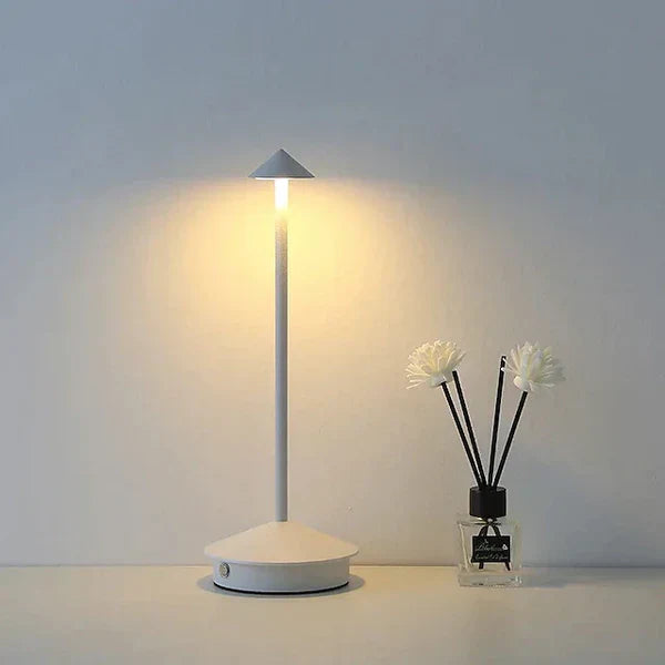 SerenLight - Przenośna Lampa LED w Stylu Minimalistycznym do Tworzenia Nastroju