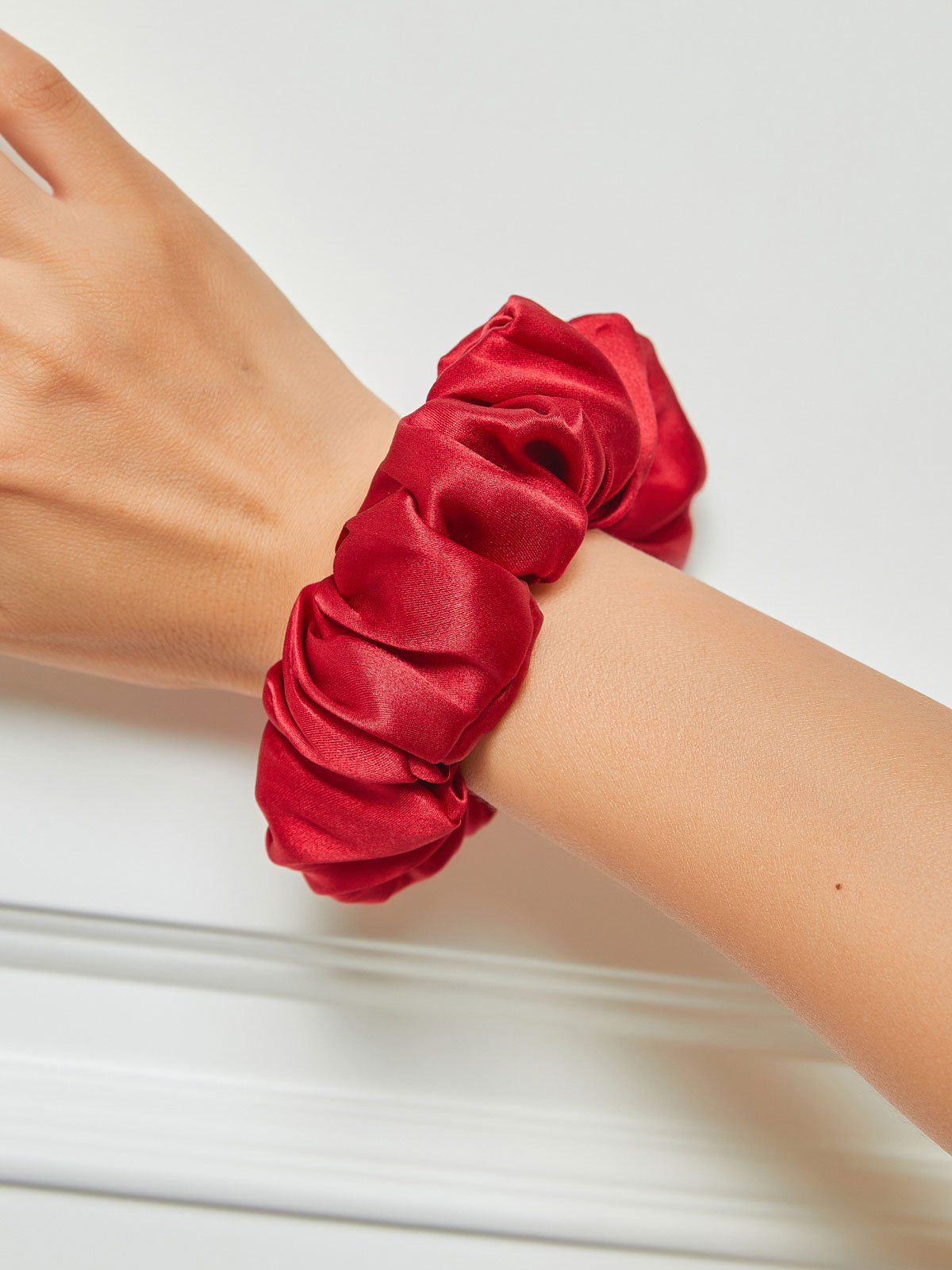 VelvetSilk - Jedwabne gumki do włosów w odcieniu Midnight (3,5 cm)
