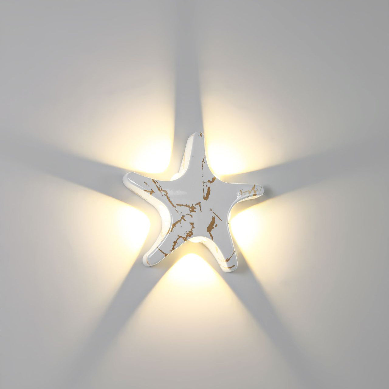 LumiStar - Wodoodporna Lampa LED na Ścianę z Eleganckim Aluminiowym Wykończeniem do Zewnętrznych Przestrzeni