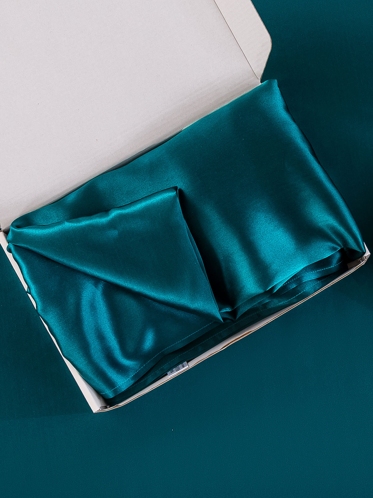 PureSilk - Poszewka na poduszkę z jedwabiu morwowego z zapięciem kopertowym" 

Rewritten Title: "PureSilk - Poszewka na poduszkę z jedwabiu morwowego z eleganckim zapięciem kopertowym