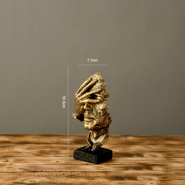 Trzy mądre małpki – rzeźba z głębokim przesłaniem