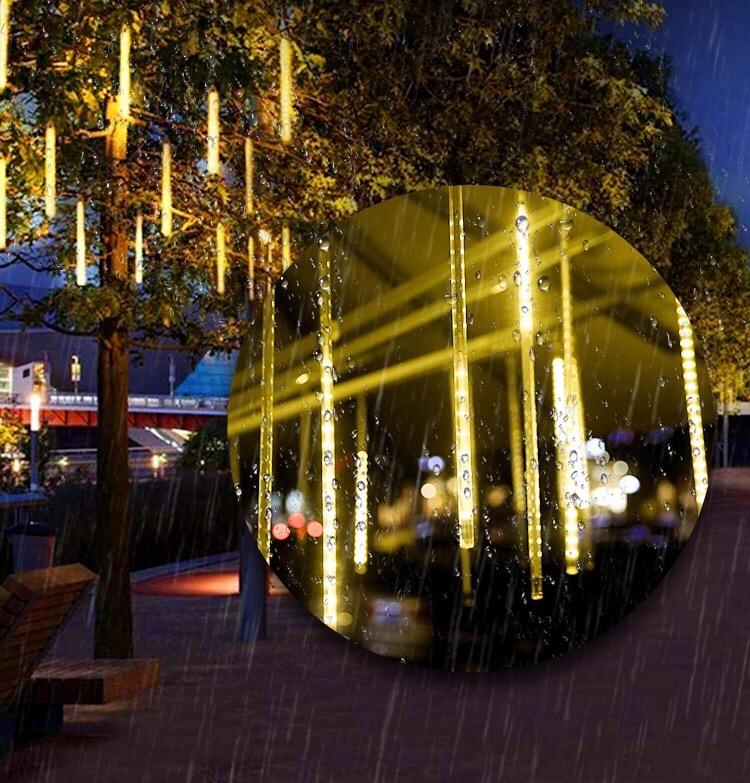 LumiDrop – Wodoodporne LED Oświetlenie w Kształcie Spadających Gwiazd