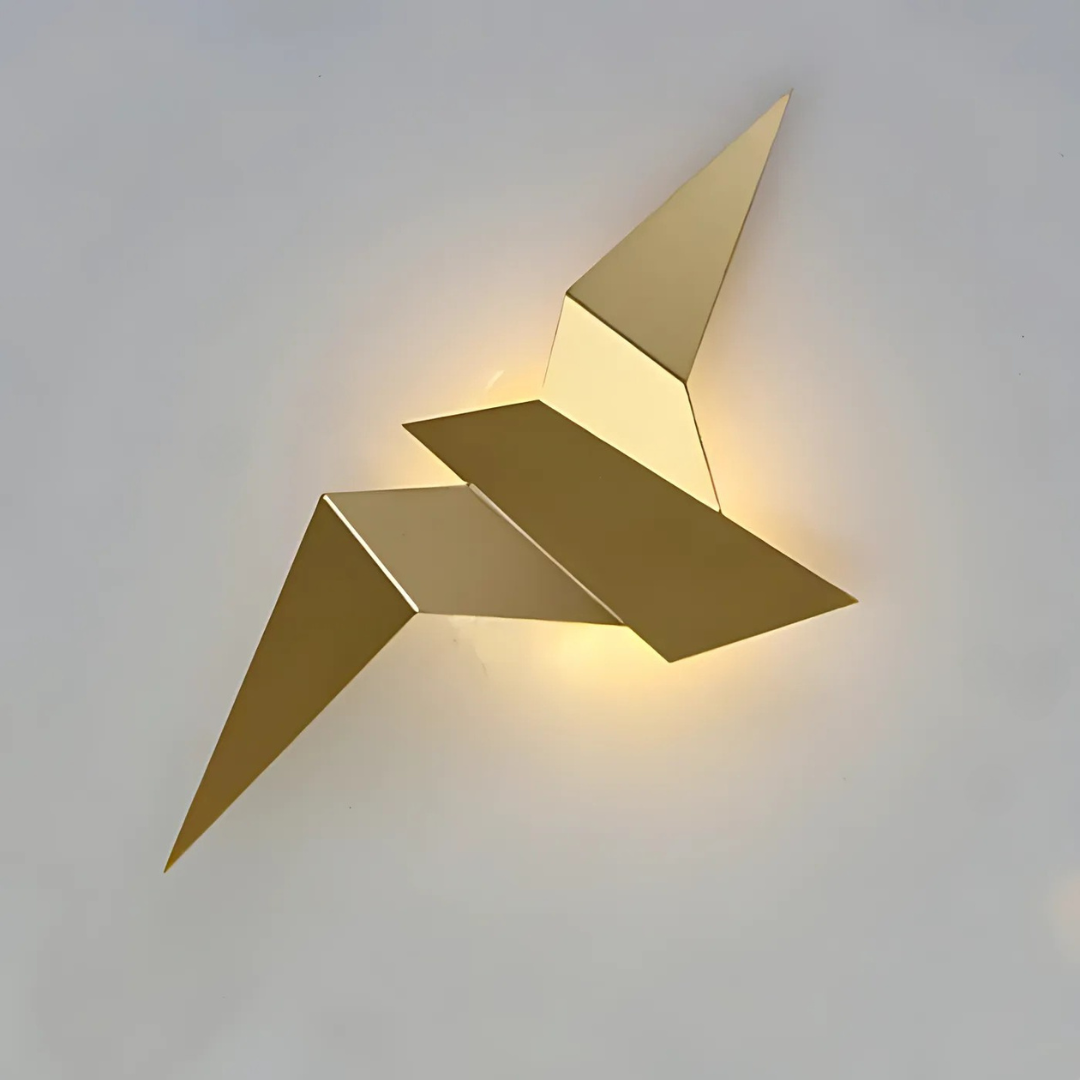 "Unikalna Lampa Ścienna Origami do Wnętrz" could be rewritten as "Wyjątkowa Lampa Ścienna Origami do Twojego Wnętrza".