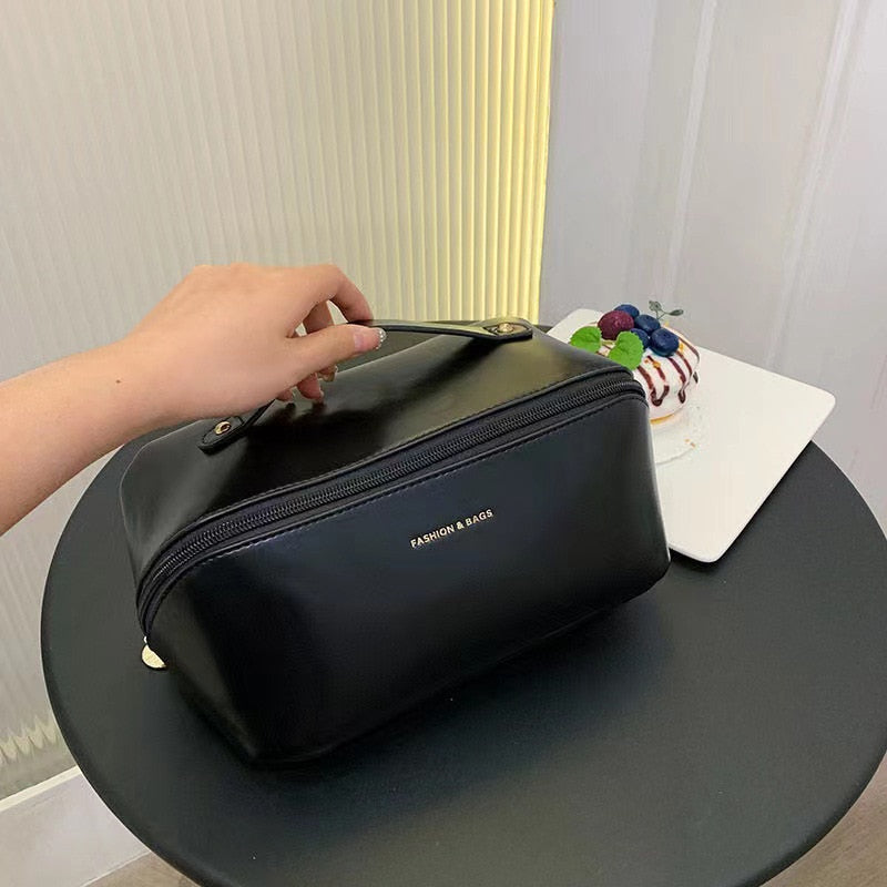 Deluxe Beauty Case | Największa, łatwa w użyciu kosmetyczka!