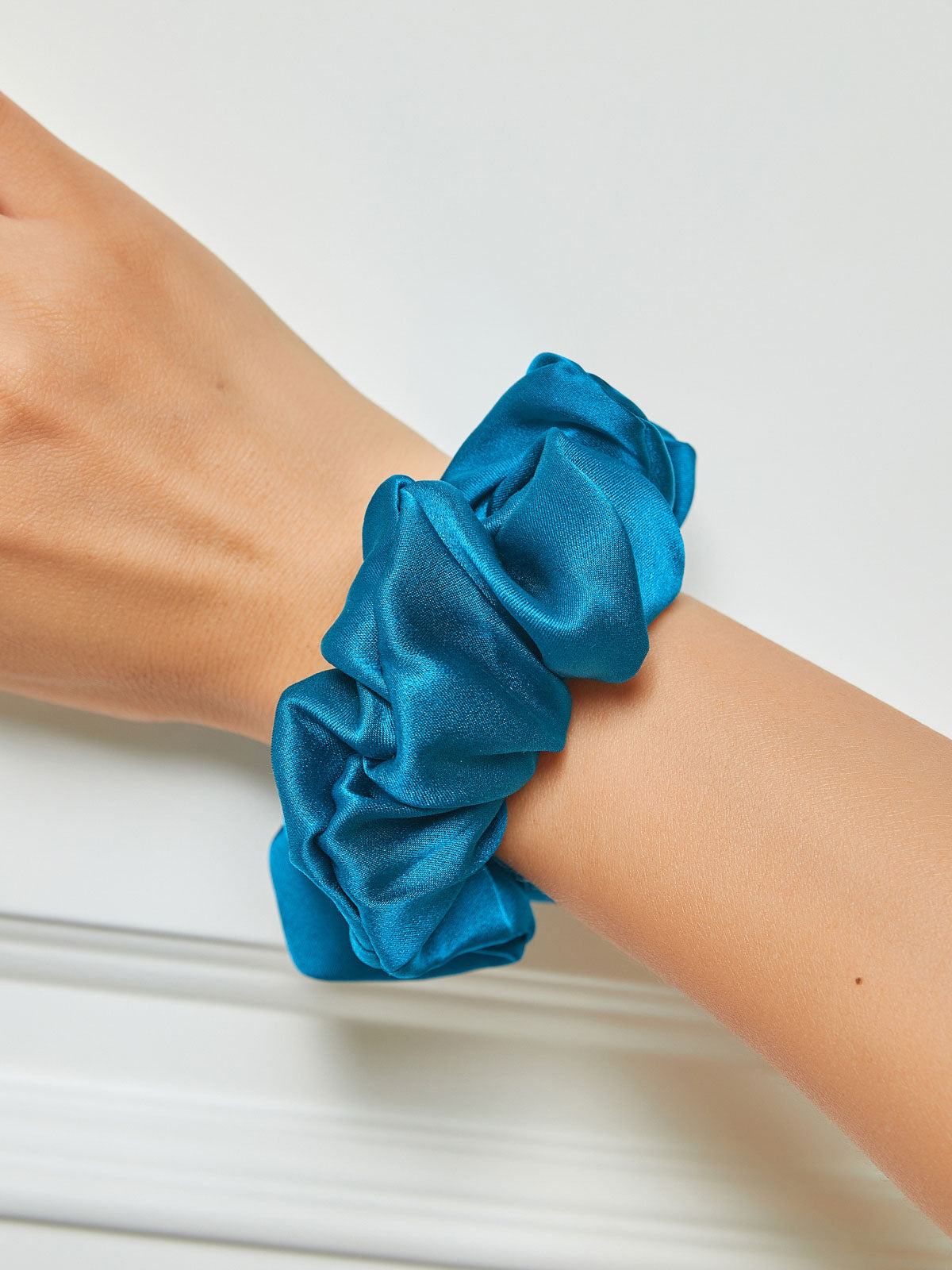 VelvetSilk - Jedwabne gumki do włosów w odcieniu Midnight (3,5 cm)