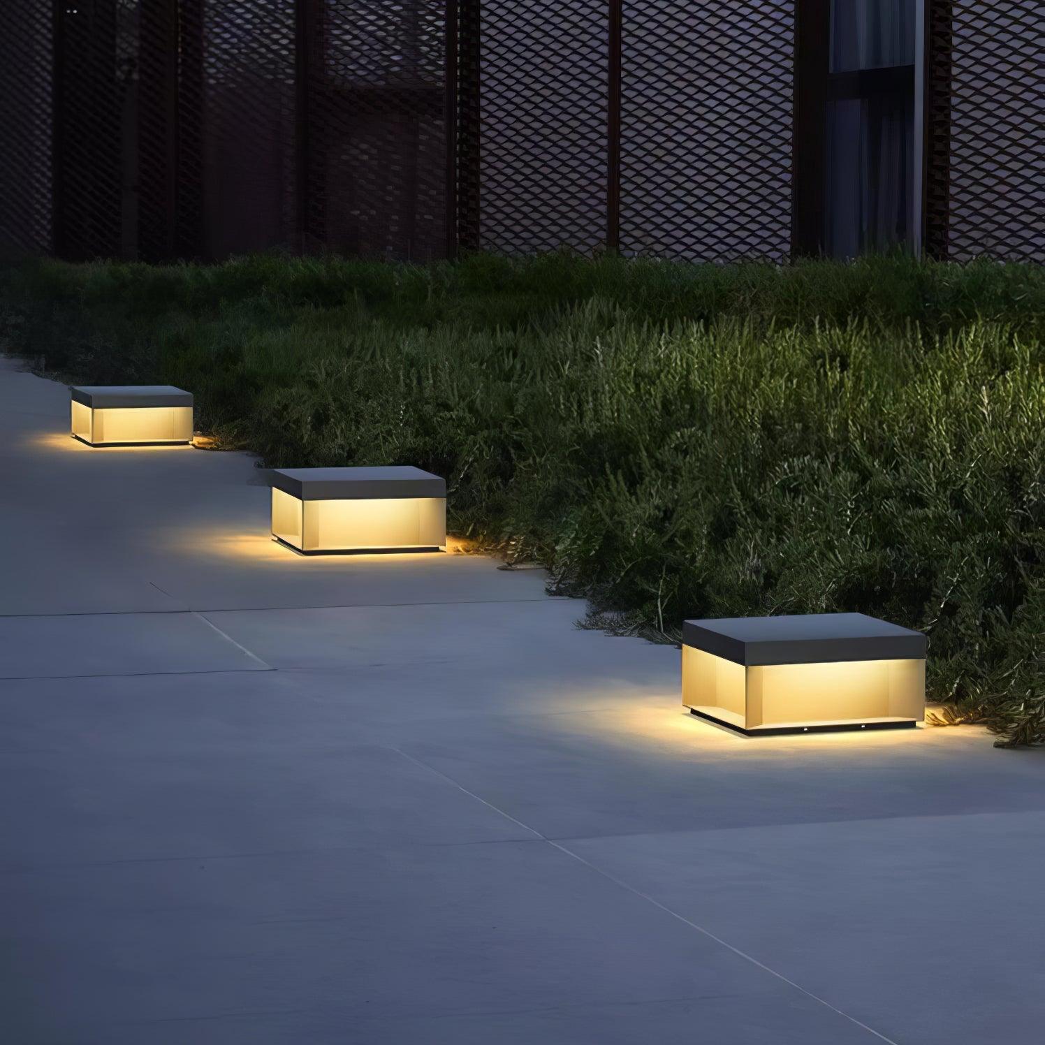 EverLume - Elegancka Lampa Słoneczna do Ogrodu - Matowa Osłona Akrylowa i Wytrzymała Konstrukcja