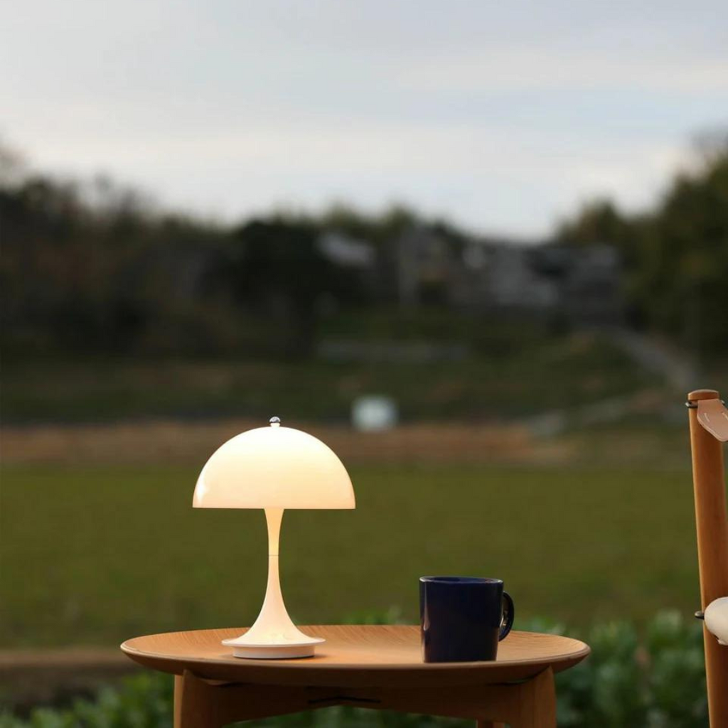 EclatéAura - Zachwycająca Lampa Stołowa z Zasilaniem Akumulatorowym