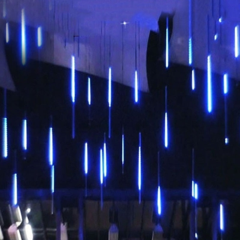 LumiDrop – Wodoodporne LED Oświetlenie w Kształcie Spadających Gwiazd