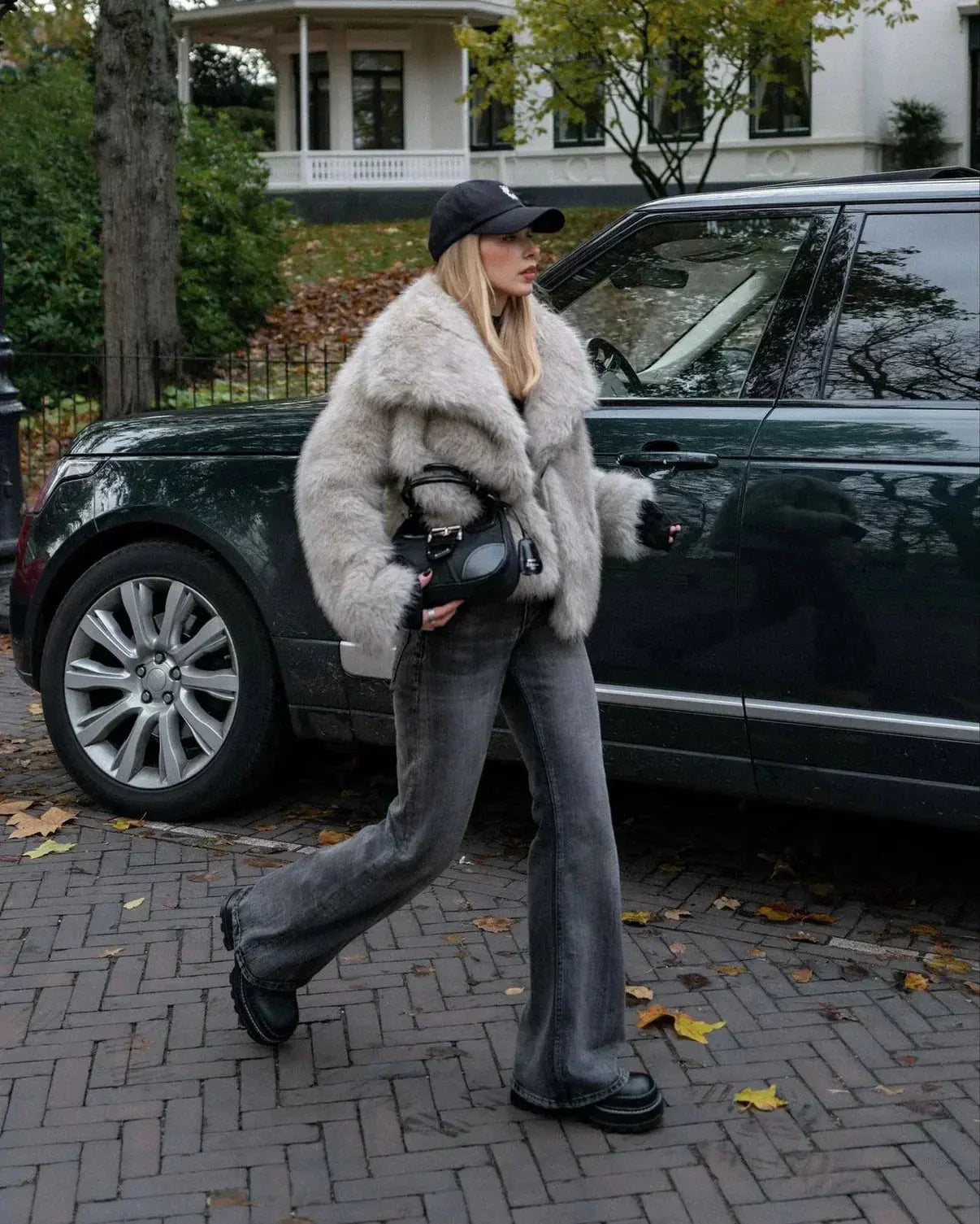 Stylowy Damski Płaszcz z Sztucznego Futra - Luksusowa Miękkość i Elegancja