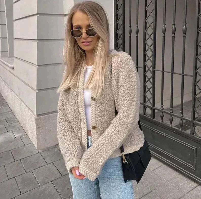 Miękka i przytulna kurtka teddy dla kobiet – doskonała na jesień