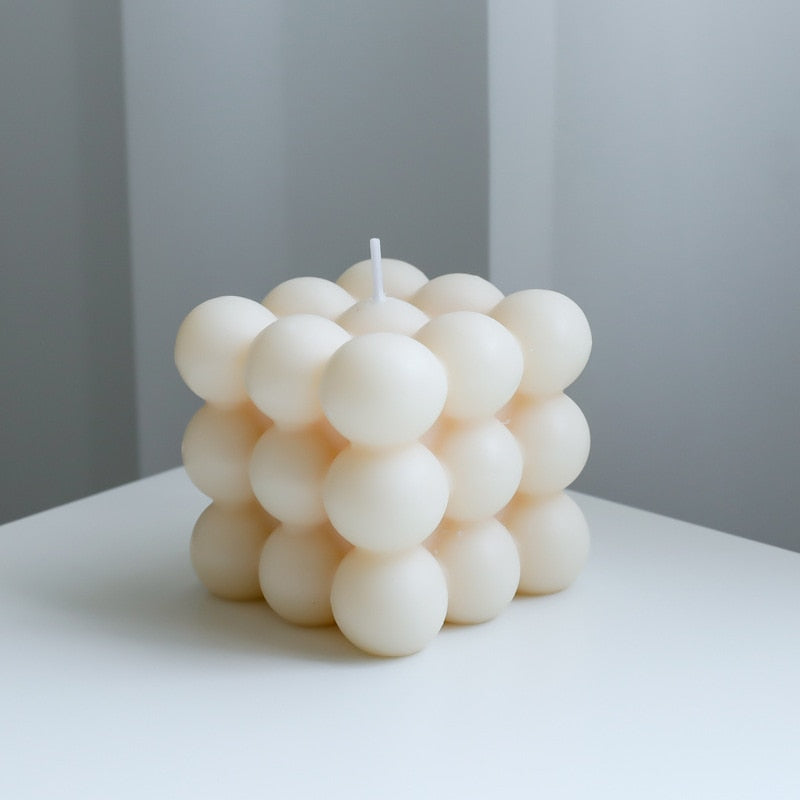 Elegancka Świeca BubbleGlow – Stwórz Przytulną Atmosferę w Swoim Domu