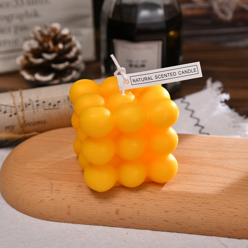 Elegancka Świeca BubbleGlow – Stwórz Przytulną Atmosferę w Swoim Domu