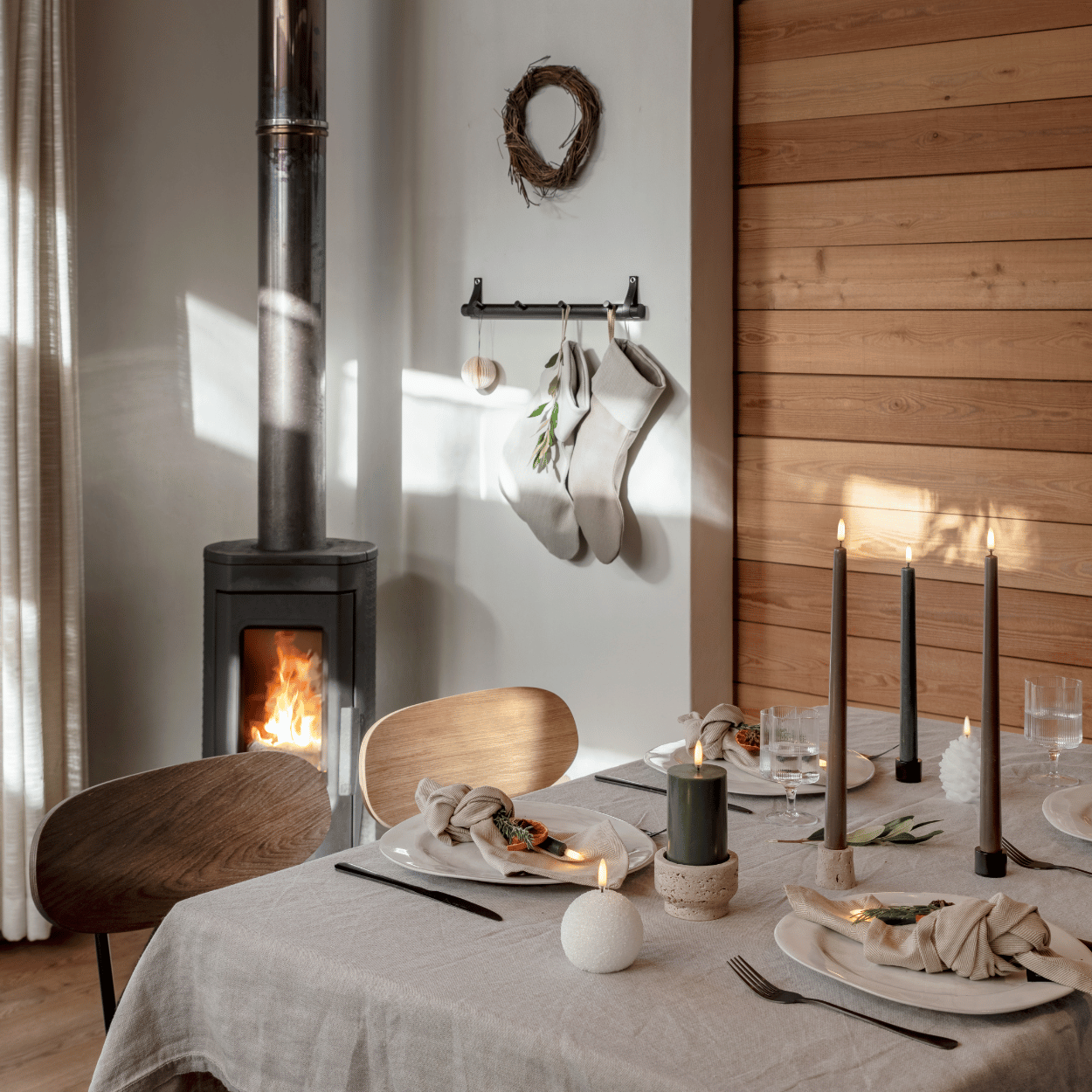 WinterShine – Elegancka LED świeca w kształcie kuli śnieżnej