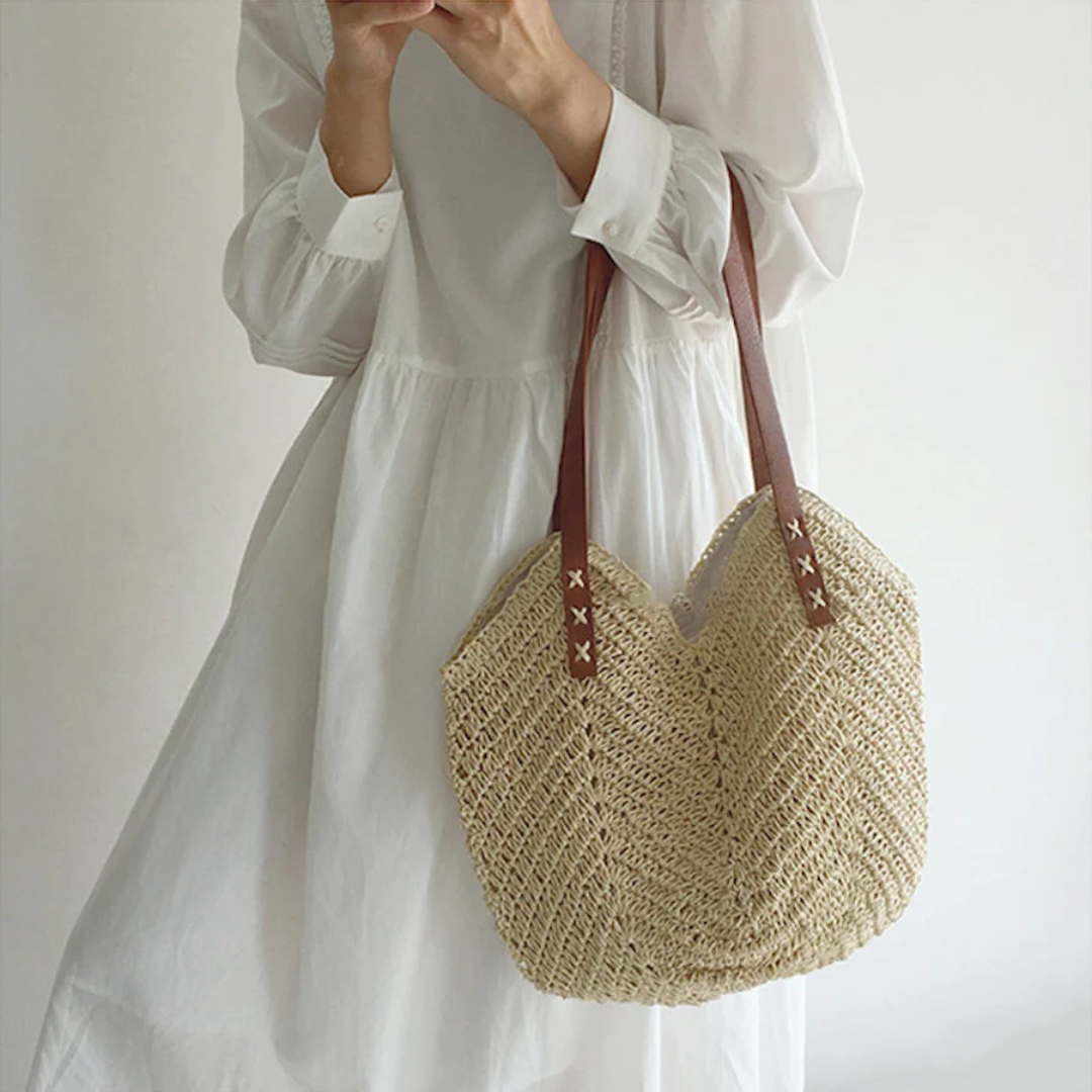 Elegancka torebka na ramię dla kobiet - BreezeWoven