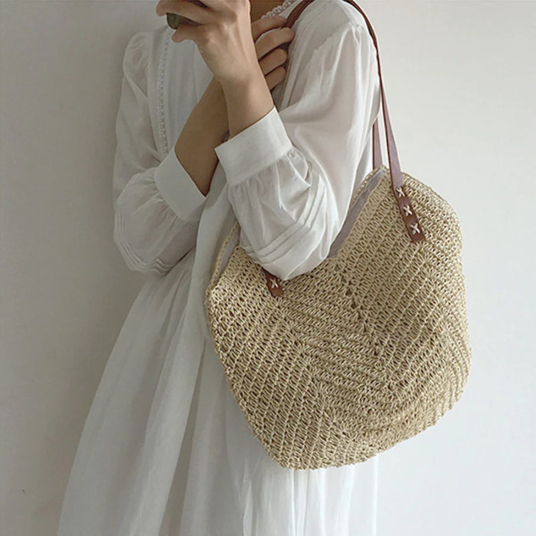 Elegancka torebka na ramię dla kobiet - BreezeWoven