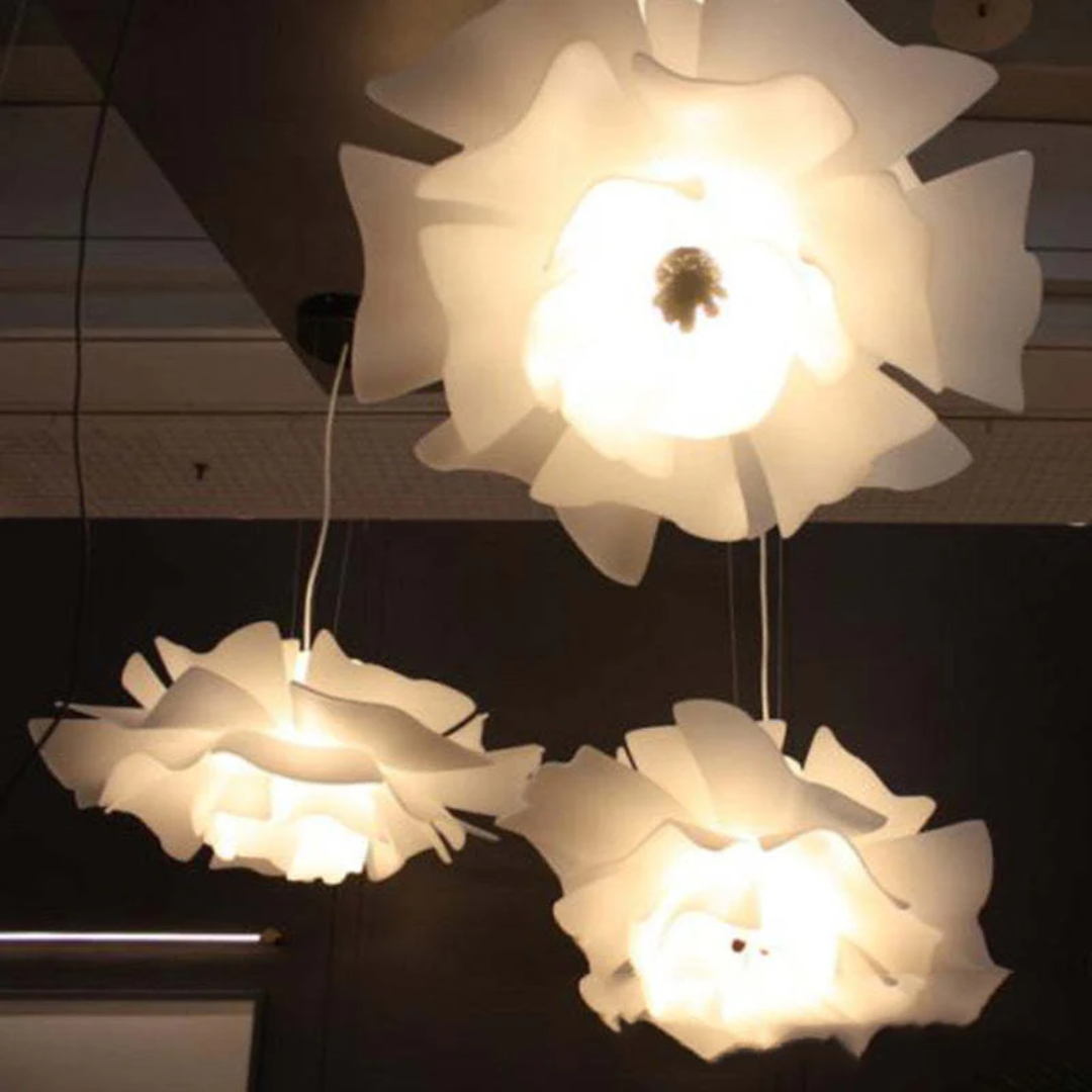 Metalowa Lampa Wisząca w Kwiatowy Wzór - Biała Sophia