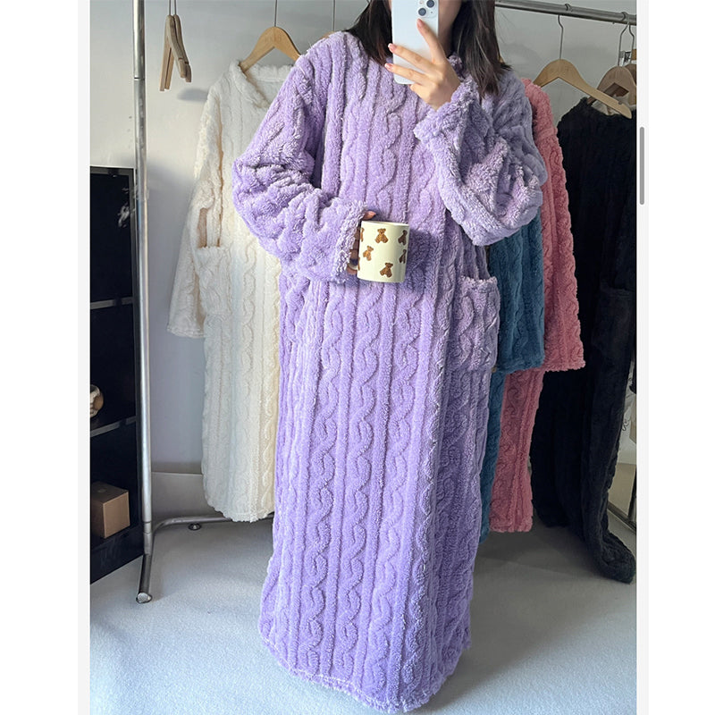 Chic Nachtmode | Koralowe Fleece Nachtkleid für Entspannung zu Hause