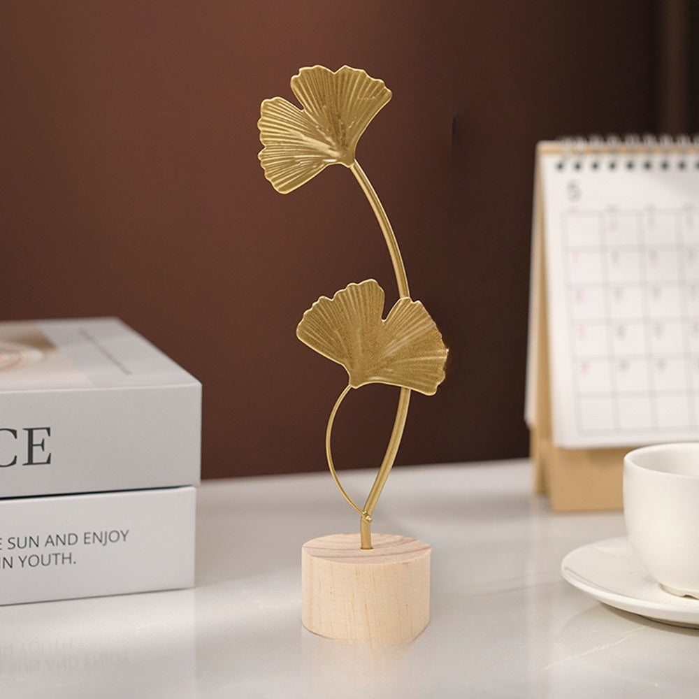 Minimalistyczna dekoracja liścia ginkgo