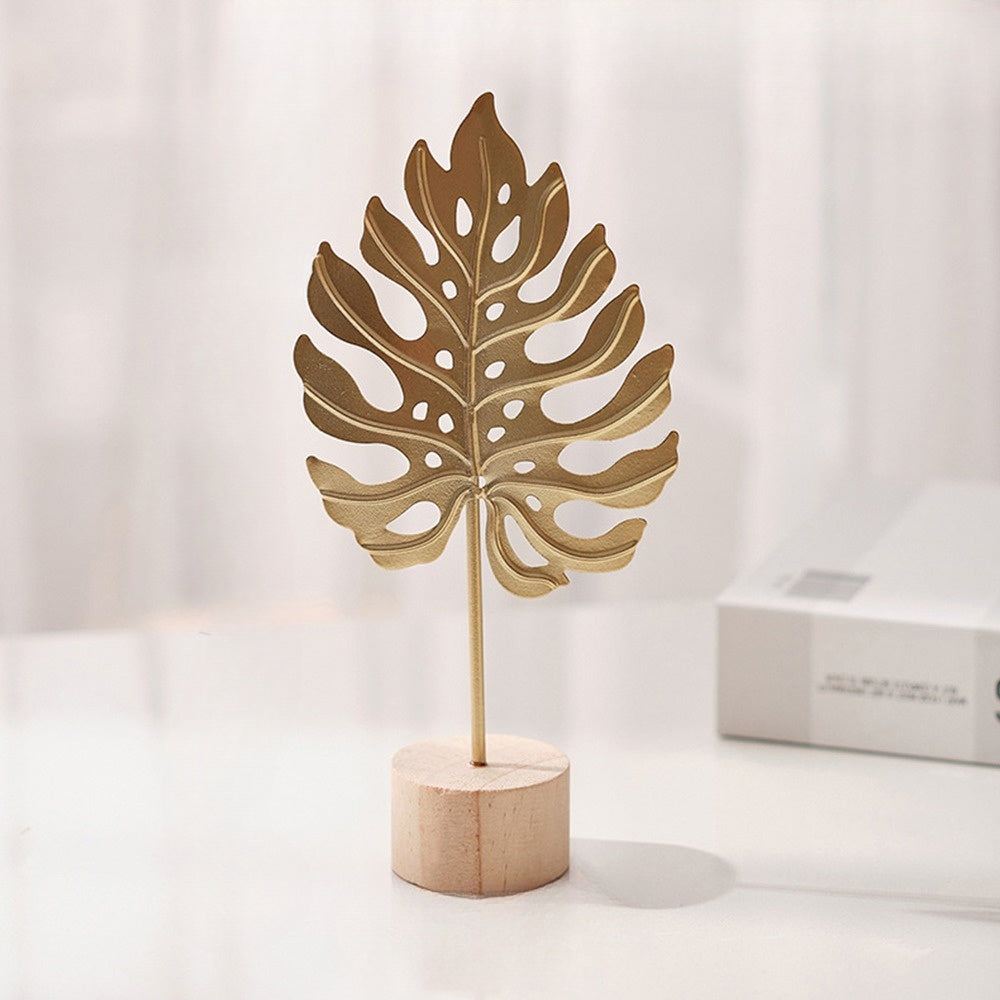 Minimalistyczna dekoracja liścia ginkgo