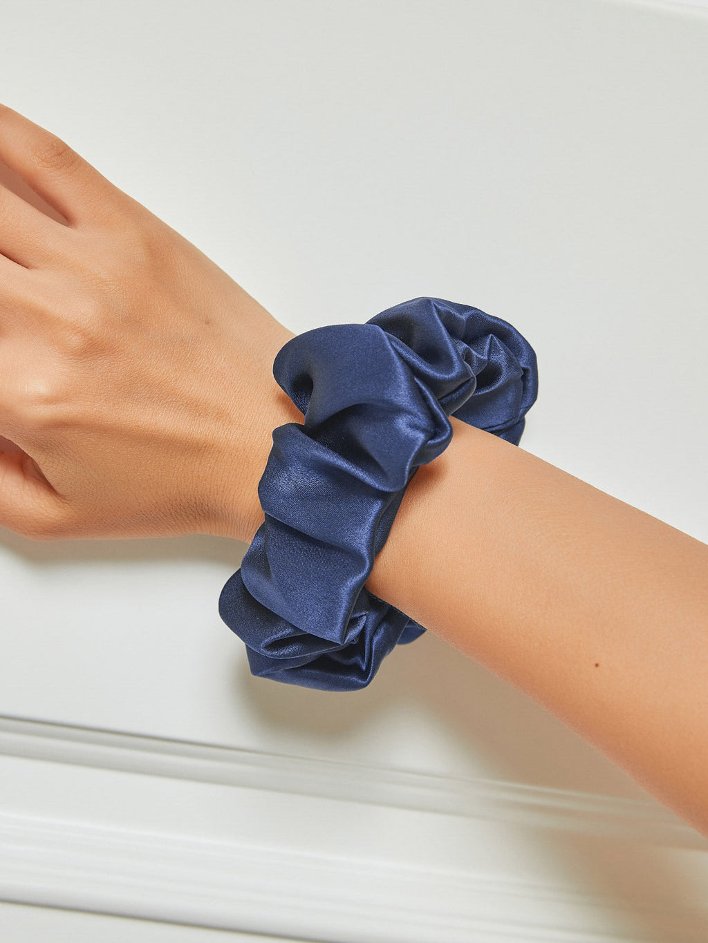 VelvetSilk - Jedwabne gumki do włosów w odcieniu Midnight (3,5 cm)