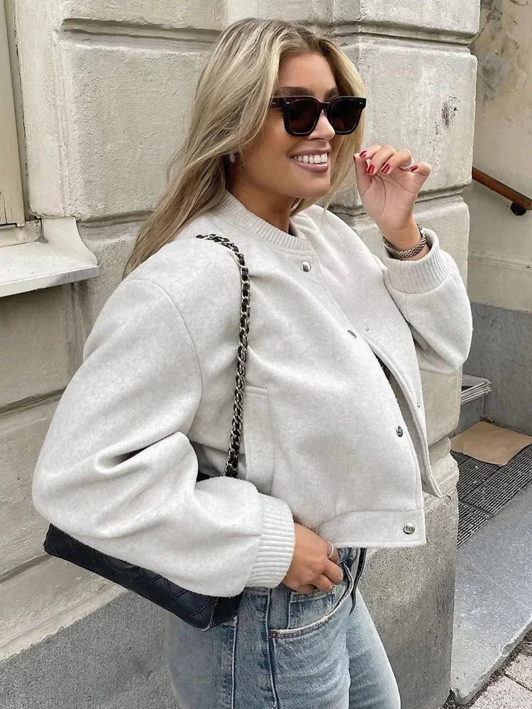 Kurtka Bomber Damska z Wełny – Guziki i Żebrowane Rękawy – Casual Chic