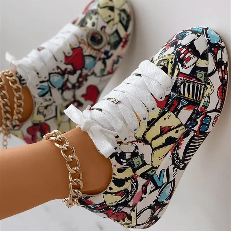 Mila | Kobiece Sneakersy w Stylu Graffiti