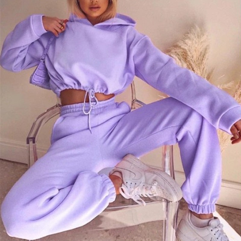 Lisa - Stylowy zestaw loungewear z krótką bluzą i spodniami dresowymi