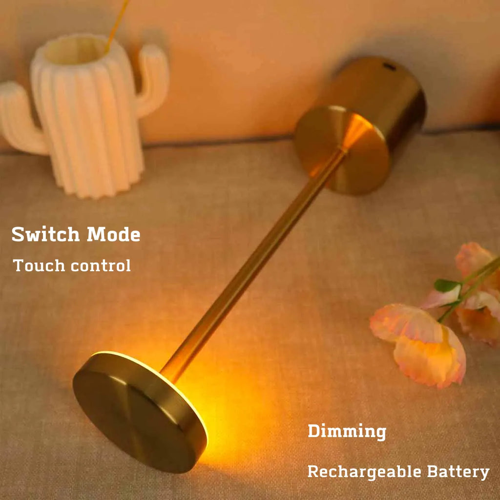 Bezprzewodowa metalowa lampa LED do użytku na stole - LumiMetal
