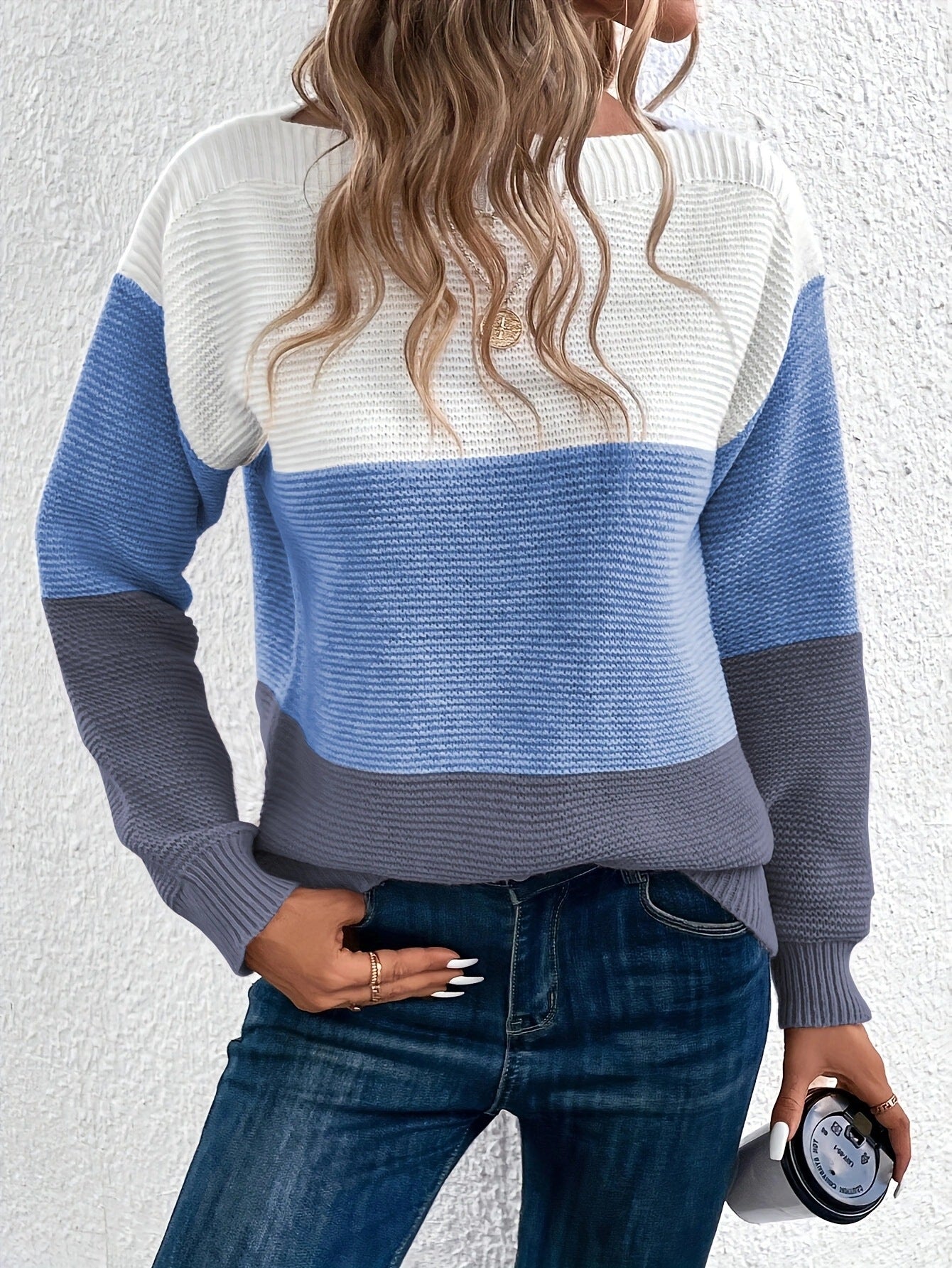 ELARA – Stylowy damski sweter w kolorze blokowym