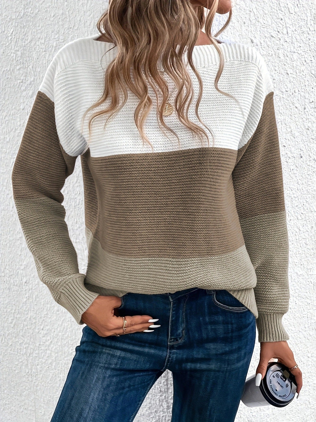 ELARA – Stylowy damski sweter w kolorze blokowym