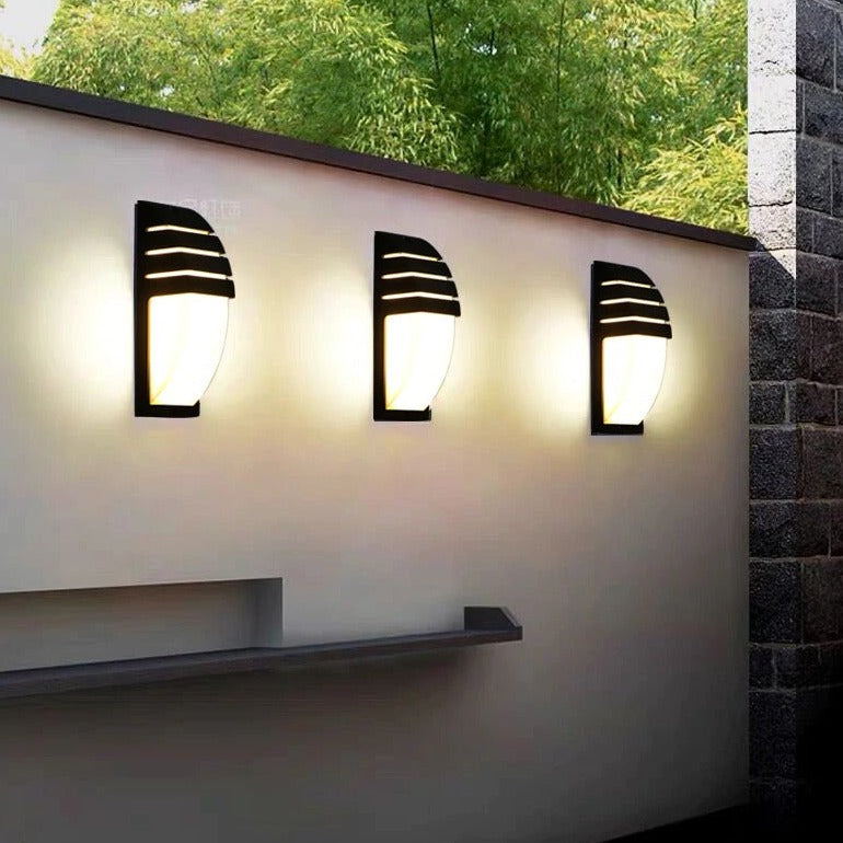 LumiSense - Energooszczędna Zewnętrzna Lampa LED z Czujnikiem Ruchu