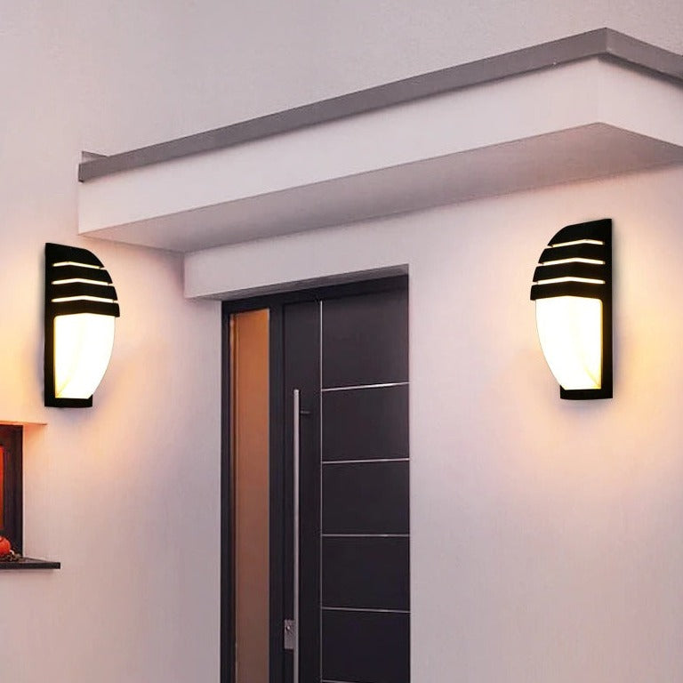 LumiSense - Energooszczędna Zewnętrzna Lampa LED z Czujnikiem Ruchu