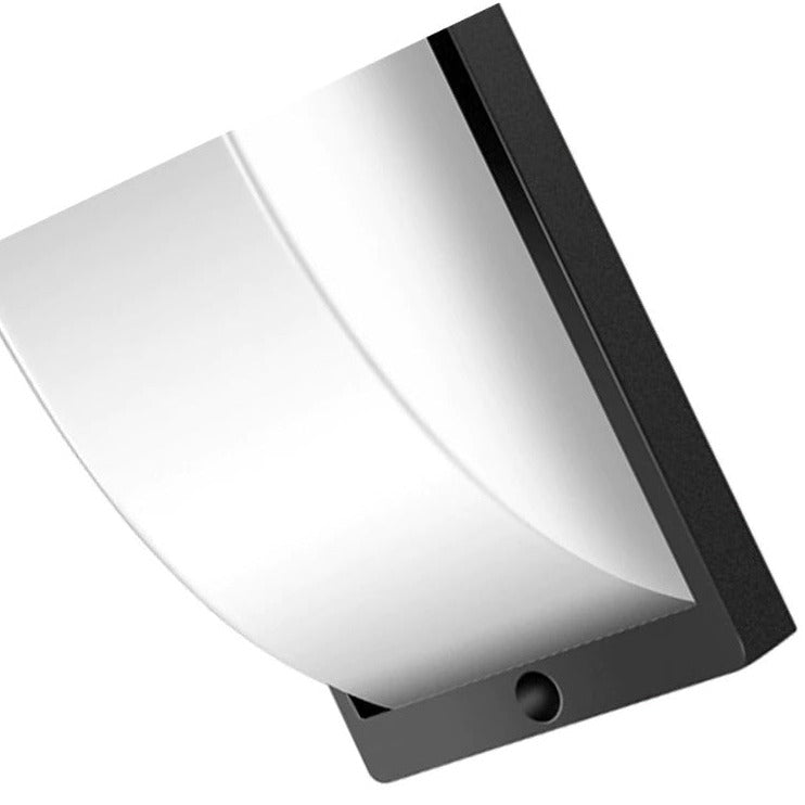 LumiSense - Energooszczędna Zewnętrzna Lampa LED z Czujnikiem Ruchu