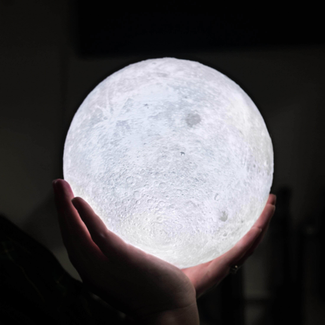 Lampa Księżycowa z Naturalną Podstawką i Intuicyjnym Sterowaniem