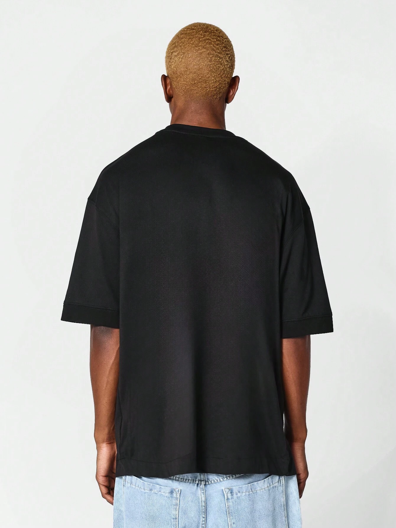 Zeta - Czarna Oversized T-Shirt na Lato