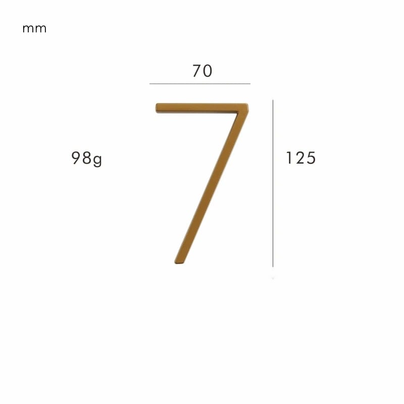 Numery na dom z mosiądzu w satynowym wykończeniu – ponadczasowa elegancja