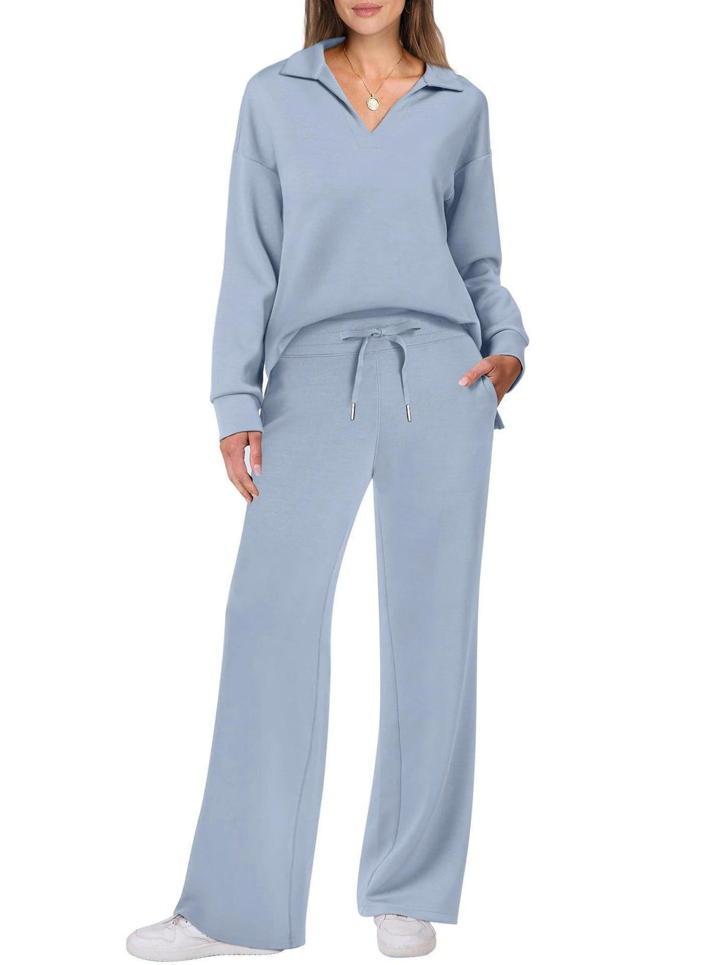 Eline | Ekskluzywny Zestaw Loungewear z Wygodnymi Spodniami i V-kształtnym Designem