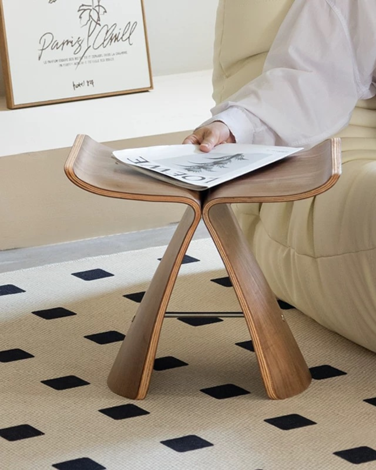 Motylowy Stolik z Wyjątkowym Stylem do Eleganckich Wnętrz