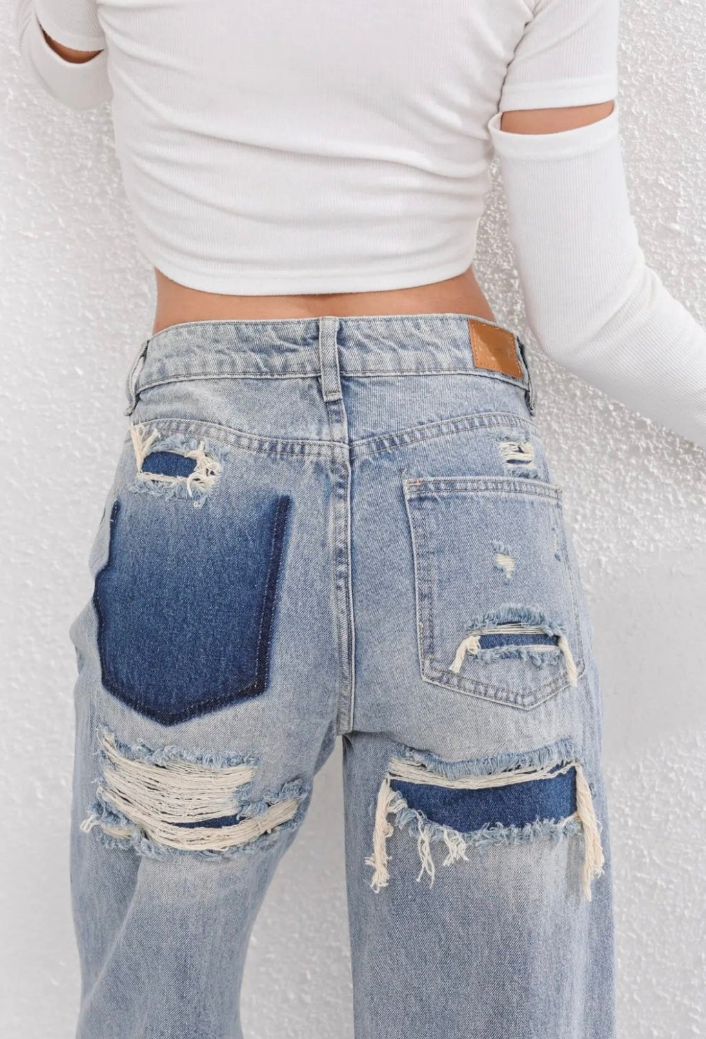 Livia - Vintage Distressed Jeans
