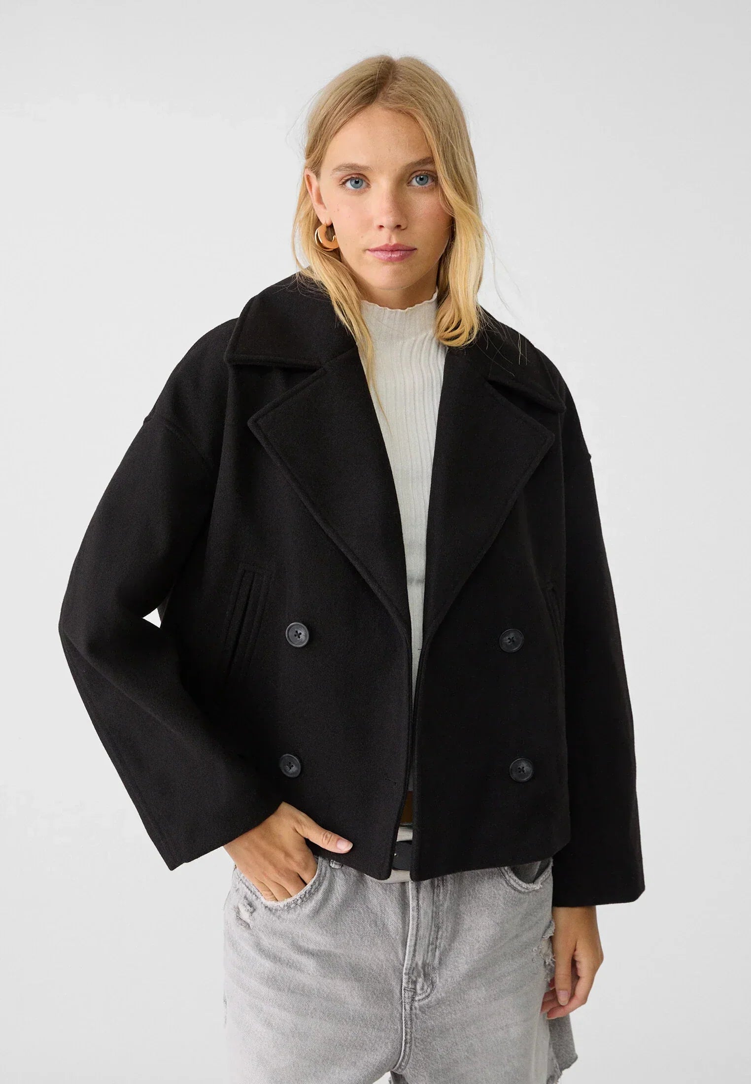 ELIN | Elegancka kurtka z wycięciami dla nowoczesnego, designerskiego stylu